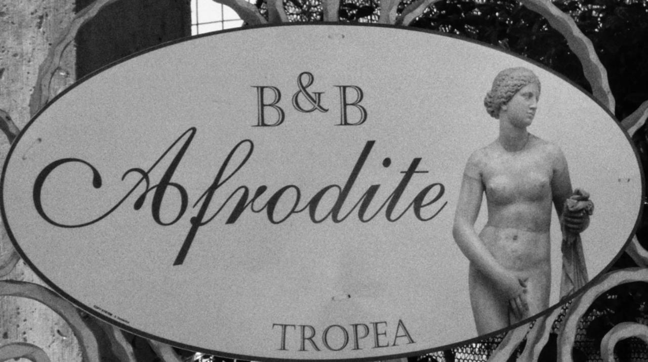 Afrodite Accomodation Тропеа Екстериор снимка