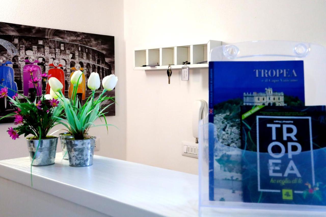 Afrodite Accomodation Тропеа Екстериор снимка