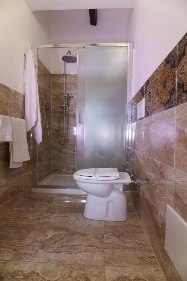 Afrodite Accomodation Тропеа Екстериор снимка