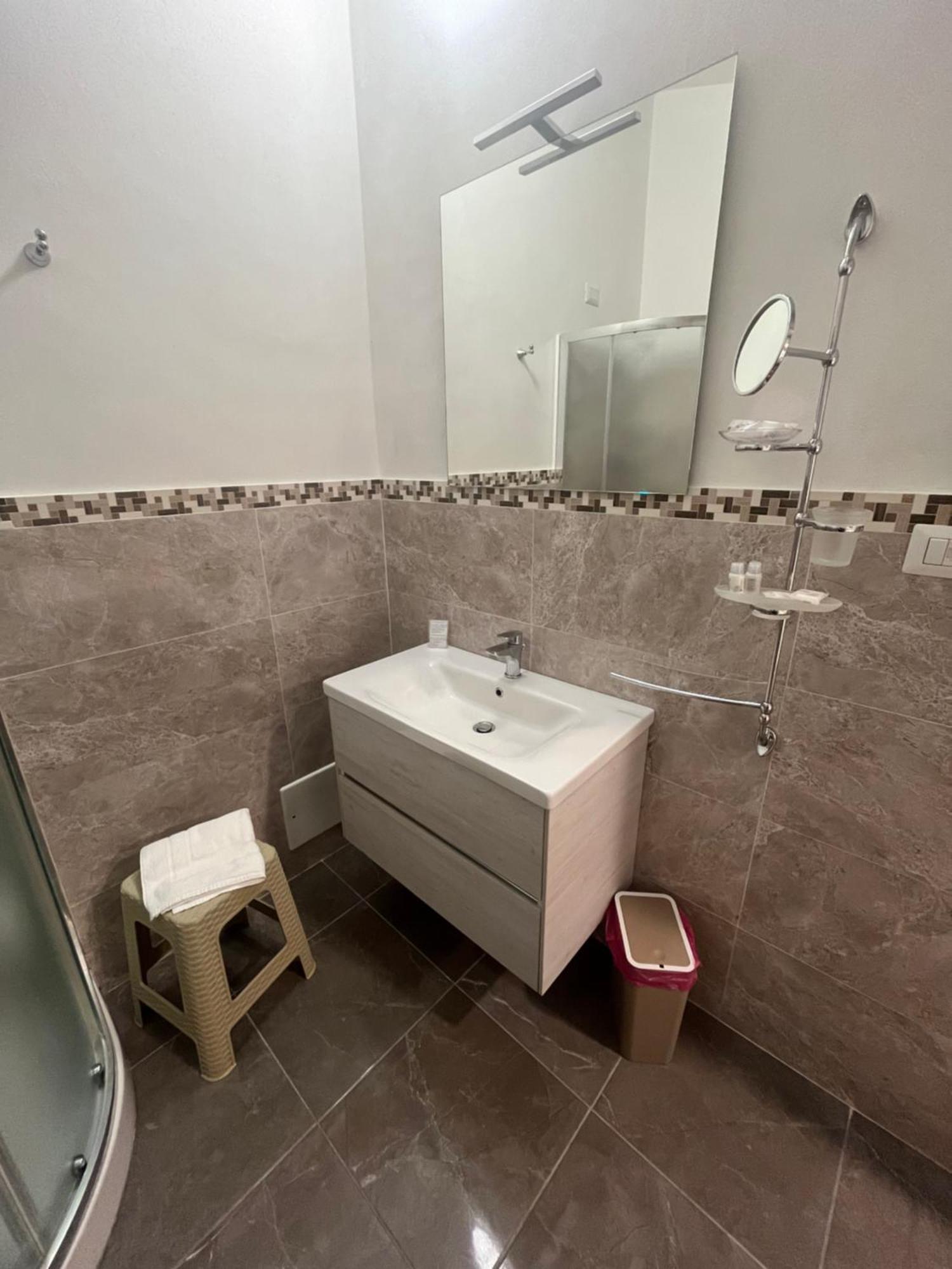 Afrodite Accomodation Тропеа Екстериор снимка